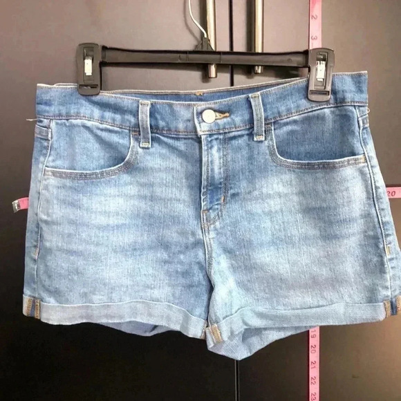 Old Navy High Rise, Cuffed, 4 pocket,belt loop denim shorts - Picture 1 of 7